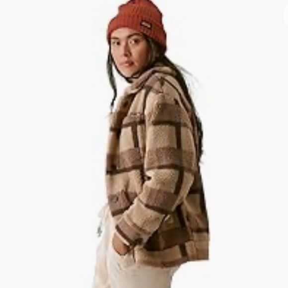 BASS OUTDOOR Women’s Sherpa Jacket with Chest Pockets & Button Closure shaket - Picture 5 of 11